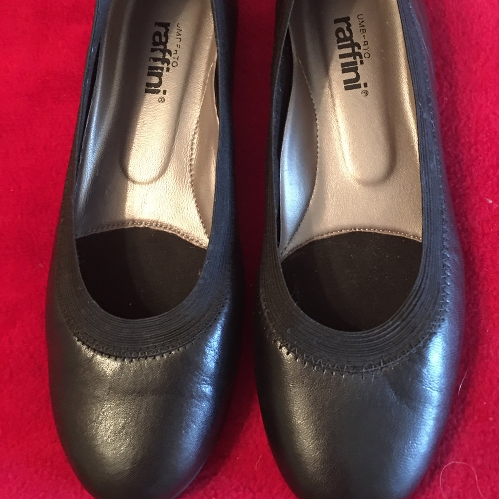 Raffini black flats